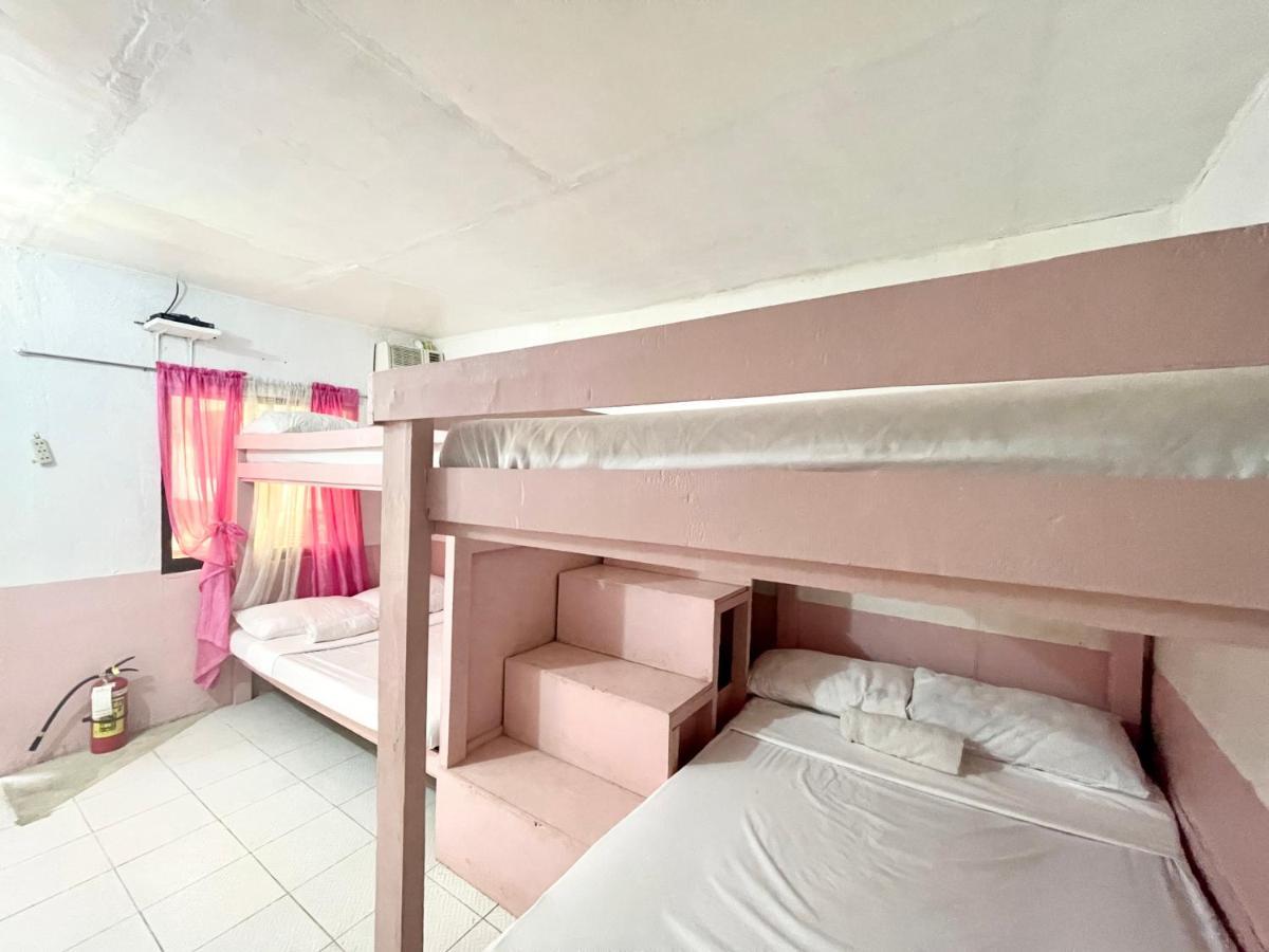 Oyo 899 Merie Diz Sunrise Beach Resort Oslob Buitenkant foto