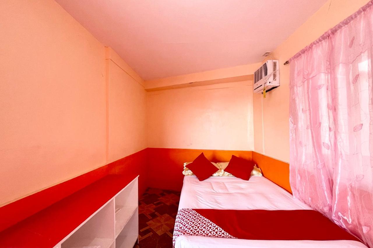 Oyo 899 Merie Diz Sunrise Beach Resort Oslob Buitenkant foto